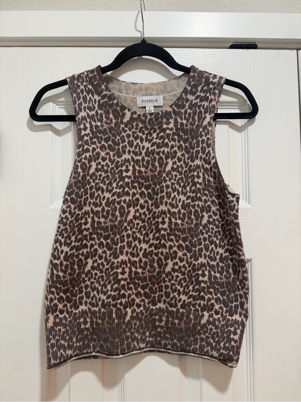 Evereve Brown Leopard Print Sleeveless sweater Top Size Small